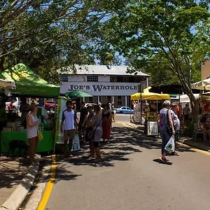 Hotel Joes Waterhole, Eumundi